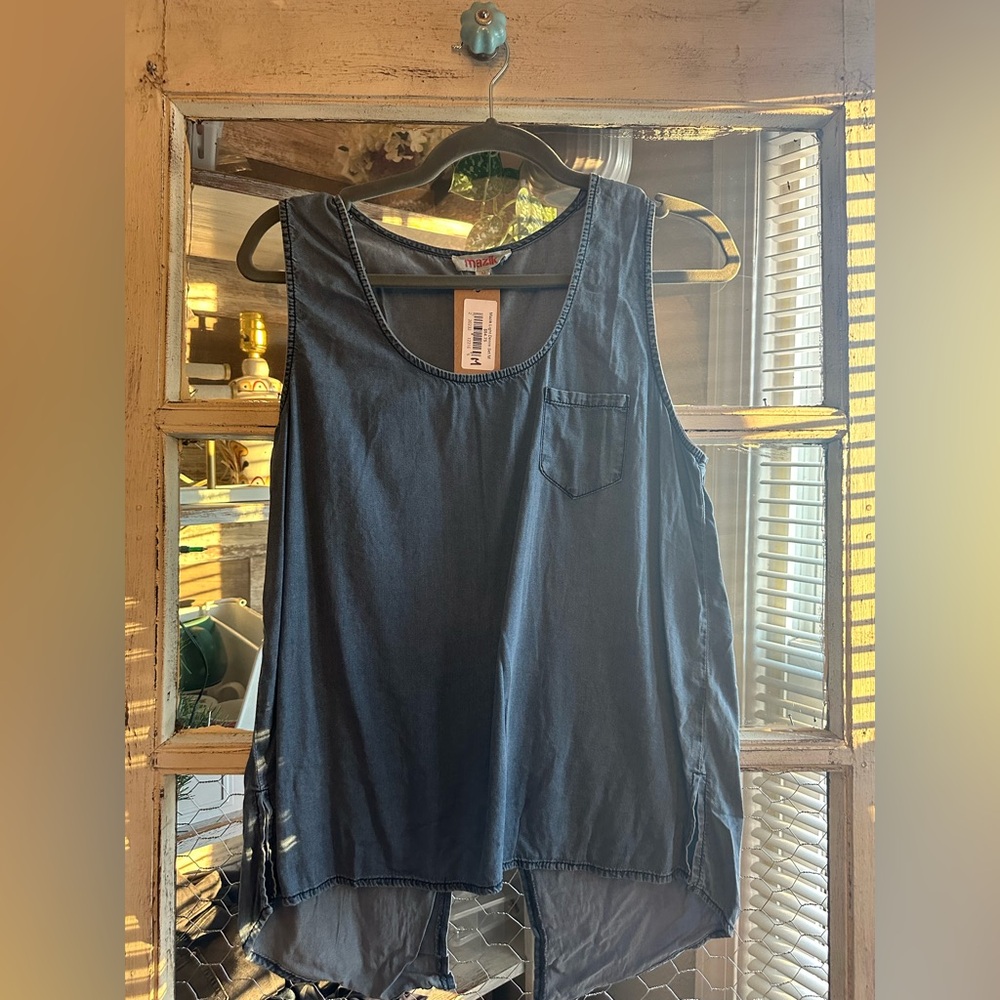 B58 NWT Mazik | Chambray Sleeveless Top